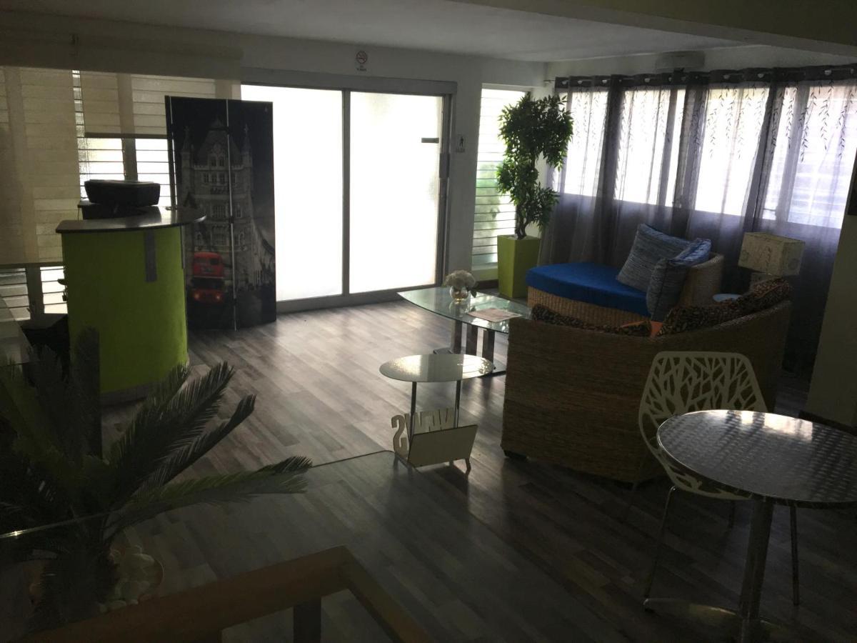 Serenade Lodging Rooms Panama City Exteriör bild