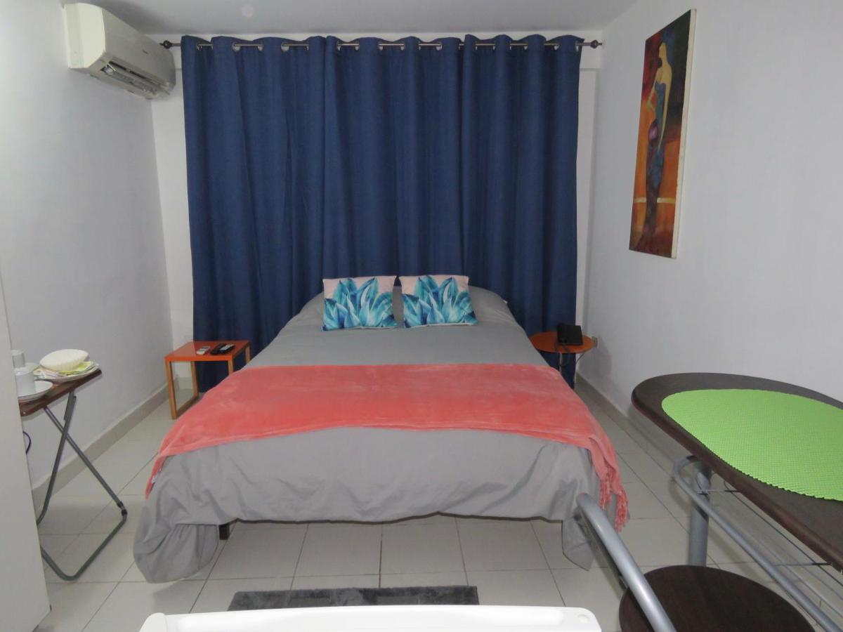 Serenade Lodging Rooms Panama City Exteriör bild